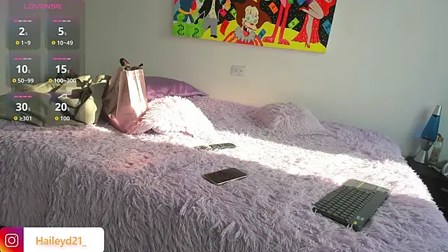 Snapshot of HaileyDuke chatting on November 8, 2025, 12:38 pm HaileyDuke online show from November 8, 2025, 12:38 pm