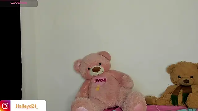 HaileyDuke online show from March 9, 2026, 10:47 pm