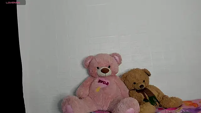 HaileyDuke online show from April 22, 2026, 9:49 pm