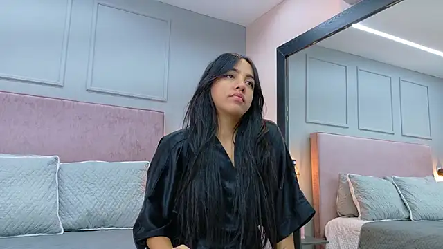 Snapshot of Camila_Hill_ chatting on February 28, 2026, 5:25 pm Camila Hill online show from February 28, 2026, 5:25 pm