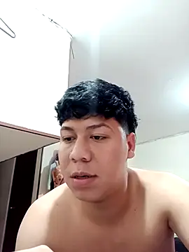 Snapshot of Milky_lea chatting on November 28, 2025, 5:32 am Milky lea online show from November 28, 2025, 5:32 am