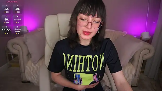 Snapshot of Pixie_Peachh chatting on September 30, 2025, 1:16 pm Pixie Peachh online show from September 30, 2025, 1:16 pm