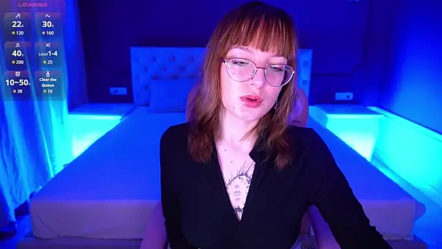 Snapshot of Pixie_Peachh chatting on November 28, 2025, 2:09 pm Pixie Peachh online show from November 28, 2025, 2:09 pm