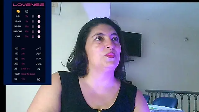 lina maria99 online show from September 15, 2025, 3:23 pm