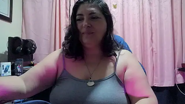 lina maria99 online show from March 25, 2026, 11:05 am