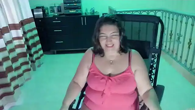 lina maria99 online show from April 21, 2026, 10:45 pm