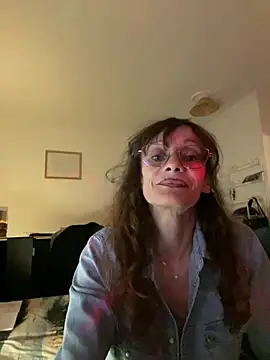 Snapshot of Chris06d22@xh chatting on May 21, 2026, 8:16 pm Chris06d22xh online show from May 21, 2026, 8:16 pm