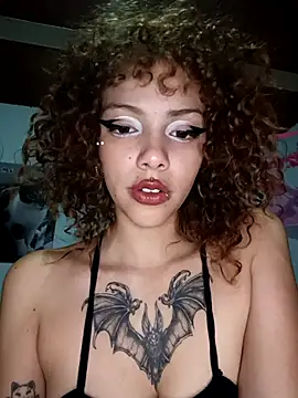 Snapshot of elisabethflores chatting on January 6, 2026, 2:37 am elisabethflores online show from January 6, 2026, 2:37 am