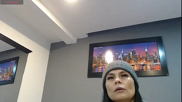 Snapshot of CharlotteCottin chatting on June 19, 2026, 11:14 am CharlotteCottin online show from June 19, 2026, 11:14 am