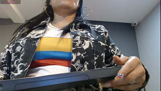 Snapshot of CharlotteCottin chatting on June 23, 2026, 11:08 am CharlotteCottin online show from June 23, 2026, 11:08 am