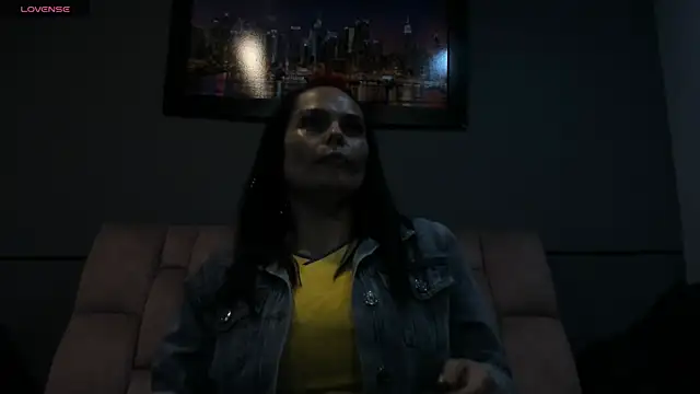 Snapshot of CharlotteCottin chatting on July 7, 2026, 11:14 am CharlotteCottin online show from July 7, 2026, 11:14 am
