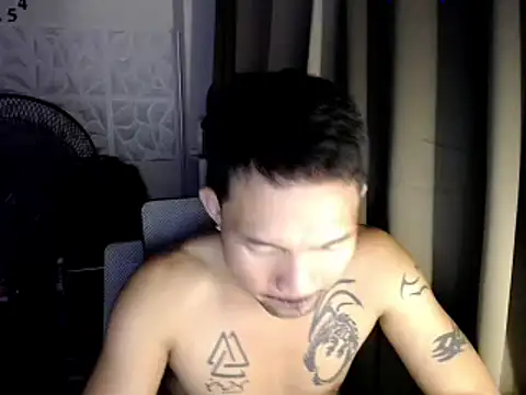 Snapshot of Thefriskyasian chatting on January 8, 2026, 3:25 pm Thefriskyasian online show from January 8, 2026, 3:25 pm