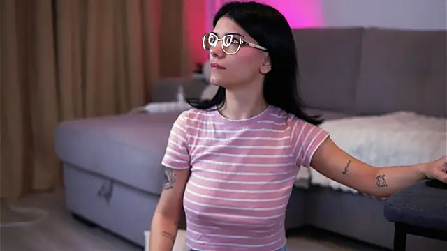 HotMollyX online show from April 30, 2026, 3:13 am