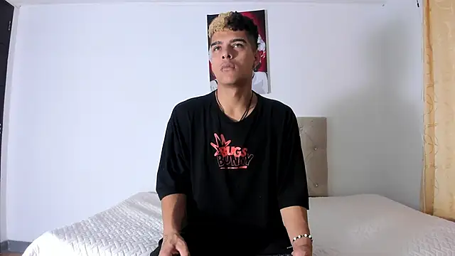 Snapshot of wyatt_3 chatting on September 22, 2025, 11:12 am wyatt 3 online show from September 22, 2025, 11:12 am