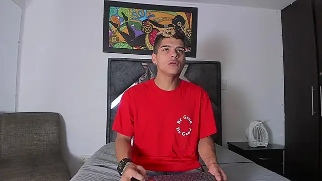 Snapshot of wyatt_3 chatting on October 22, 2025, 12:16 pm wyatt 3 online show from October 22, 2025, 12:16 pm