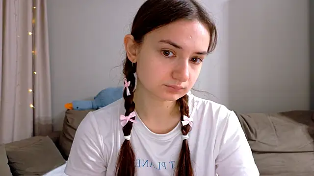 Lelia Vibe online show from November 10, 2025, 3:05 am