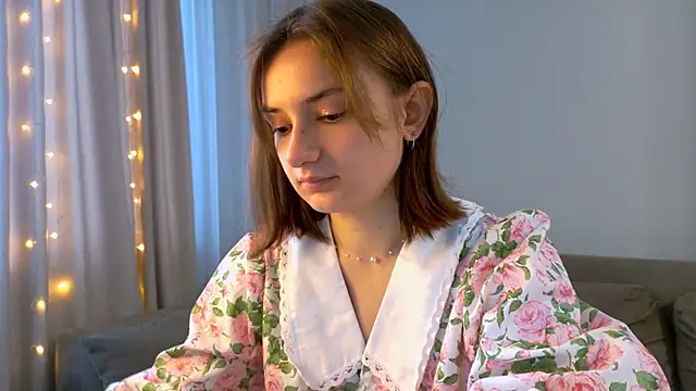 Snapshot of Lelia_Vibe chatting on June 19, 2026, 1:59 pm Lelia Vibe online show from June 19, 2026, 1:59 pm