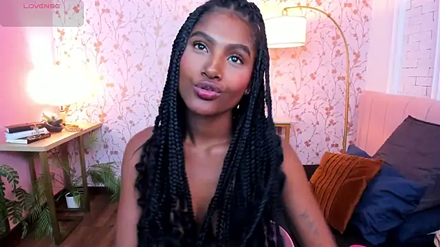 halleylorens online show from July 27, 2026, 7:32 pm