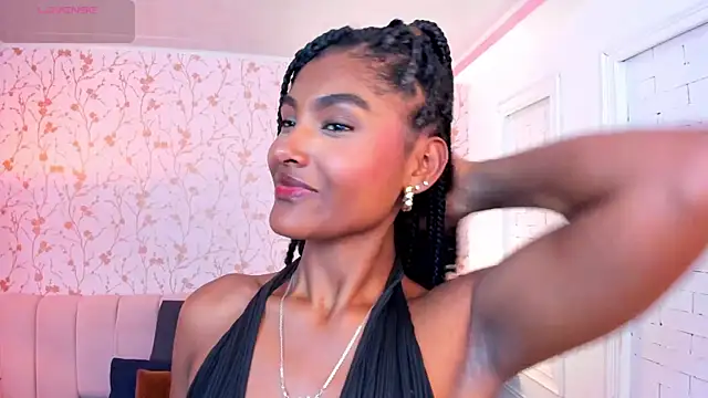 halleylorens online show from August 3, 2026, 7:06 pm