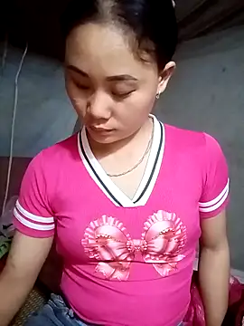Snapshot of Ruaiuoi chatting on April 18, 2026, 12:09 pm Ruaiuoi online show from April 18, 2026, 12:09 pm