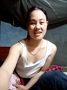 Snapshot of Ruaiuoi chatting on May 2, 2026, 12:54 pm Ruaiuoi online show from May 2, 2026, 12:54 pm
