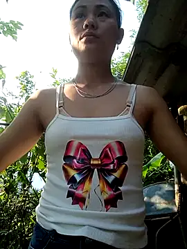 Snapshot of Ruaiuoi chatting on May 5, 2026, 10:01 am Ruaiuoi online show from May 5, 2026, 10:01 am