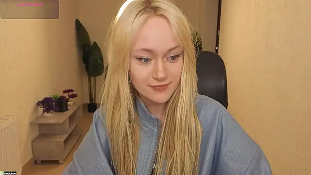 Snapshot of HeyMonkey_ chatting on March 25, 2026, 2:23 pm HeyMonkey online show from March 25, 2026, 2:23 pm