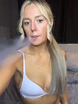 sammie-99 online show from September 17, 2025, 7:48 pm