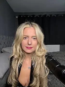 sammie-99 online show from February 17, 2026, 7:53 pm