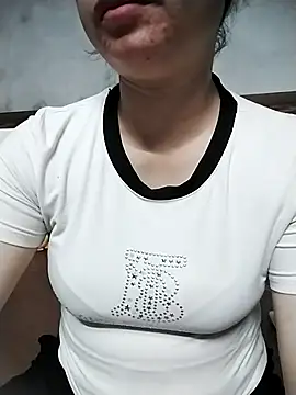 Mie rose online show from April 29, 2026, 12:42 pm