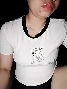 Mie rose online show from April 29, 2026, 11:22 pm