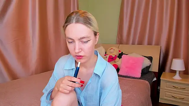mishapallmer online show from May 4, 2026, 2:46 pm