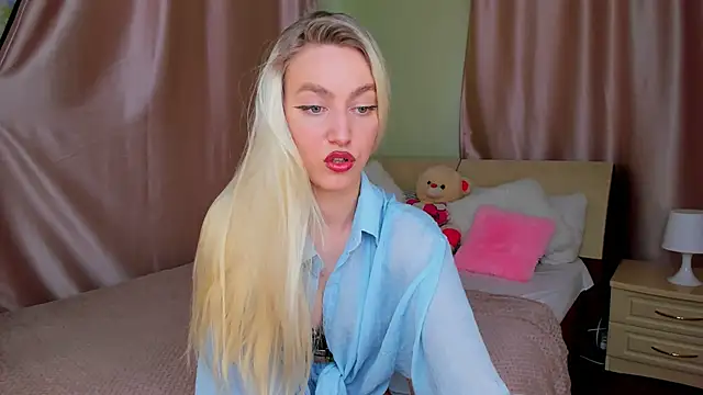 mishapallmer online show from May 12, 2026, 6:32 am