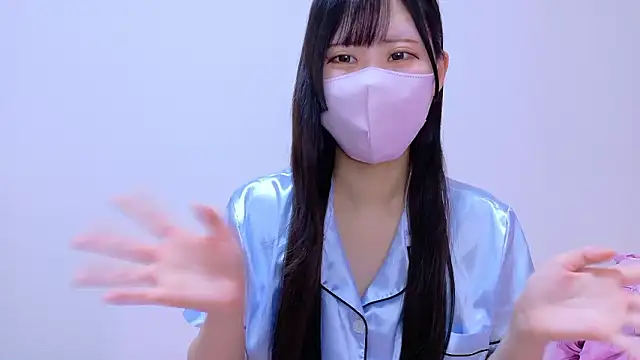 noa uxu online show from December 3, 2025, 2:41 am