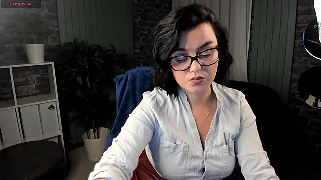 moodberry online show from November 13, 2025, 6:56 am