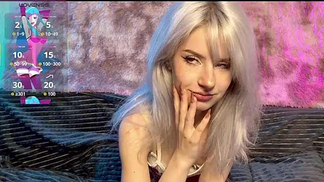 snowy lisa online show from March 22, 2026, 1:14 pm