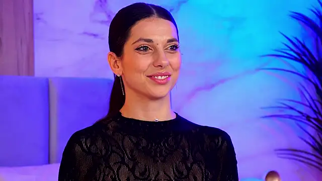 EllyLynn online show from November 29, 2025, 10:02 pm