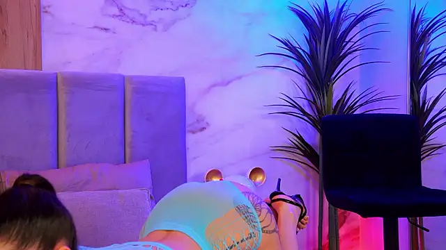 EllyLynn online show from February 5, 2026, 8:24 pm