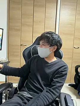 jiji9253 online show from December 17, 2025, 2:45 pm