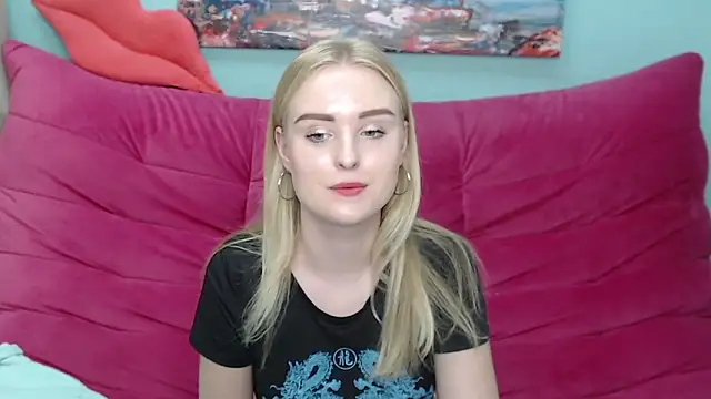 Snapshot of SofySofty chatting on October 5, 2025, 5:00 pm SofySofty online show from October 5, 2025, 5:00 pm