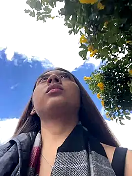 Sara-cooper2 online show from September 8, 2025, 7:13 pm