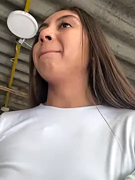 Sara-cooper2 online show from September 19, 2025, 2:07 pm