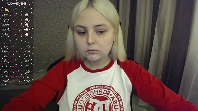 Snapshot of vendymories chatting on September 16, 2025, 8:54 pm vendymories online show from September 16, 2025, 8:54 pm