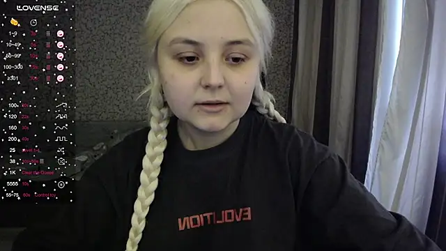 Snapshot of vendymories chatting on October 4, 2025, 10:24 am vendymories online show from October 4, 2025, 10:24 am