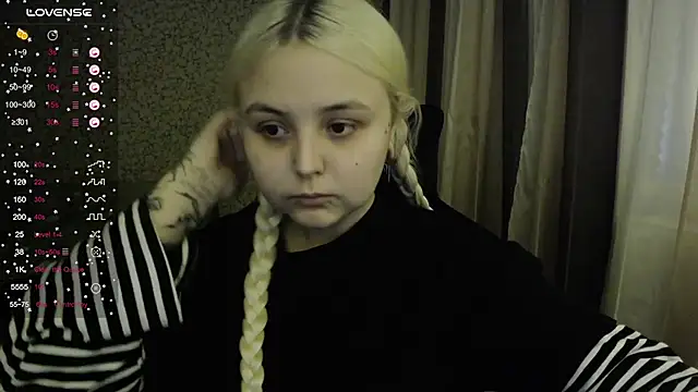 Snapshot of vendymories chatting on October 5, 2025, 2:15 pm vendymories online show from October 5, 2025, 2:15 pm