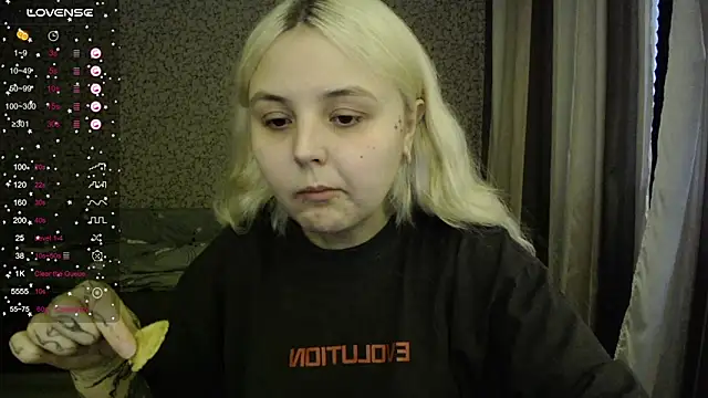 Snapshot of vendymories chatting on October 8, 2025, 11:19 am vendymories online show from October 8, 2025, 11:19 am