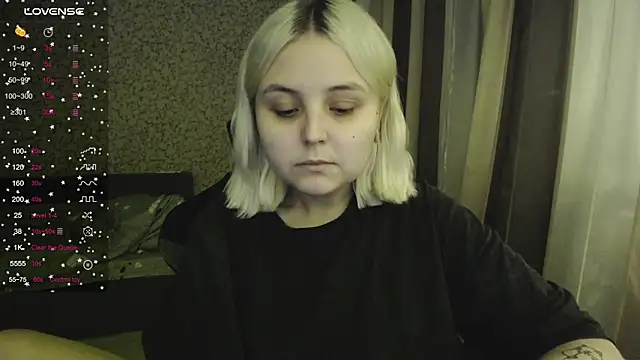 Snapshot of vendymories chatting on October 28, 2025, 12:03 am vendymories online show from October 28, 2025, 12:03 am