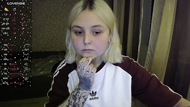 Snapshot of vendymories chatting on October 29, 2025, 1:41 am vendymories online show from October 29, 2025, 1:41 am