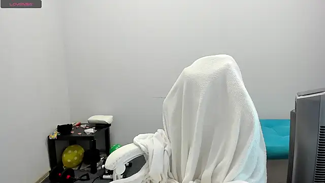 juliamurr 18 online show from October 16, 2025, 1:06 am