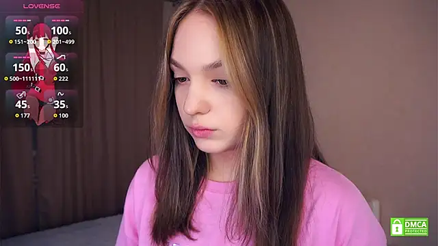 NguyetHankey online show from October 12, 2025, 3:22 pm